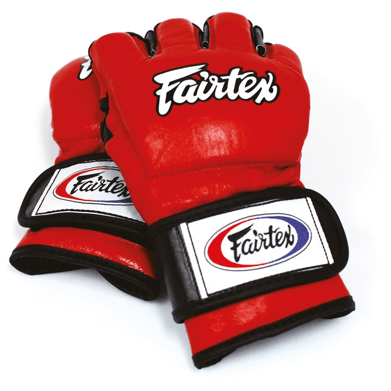 Guanti MMA Fairtex Rosso Cage Warriors per allenamenti e match di MMA