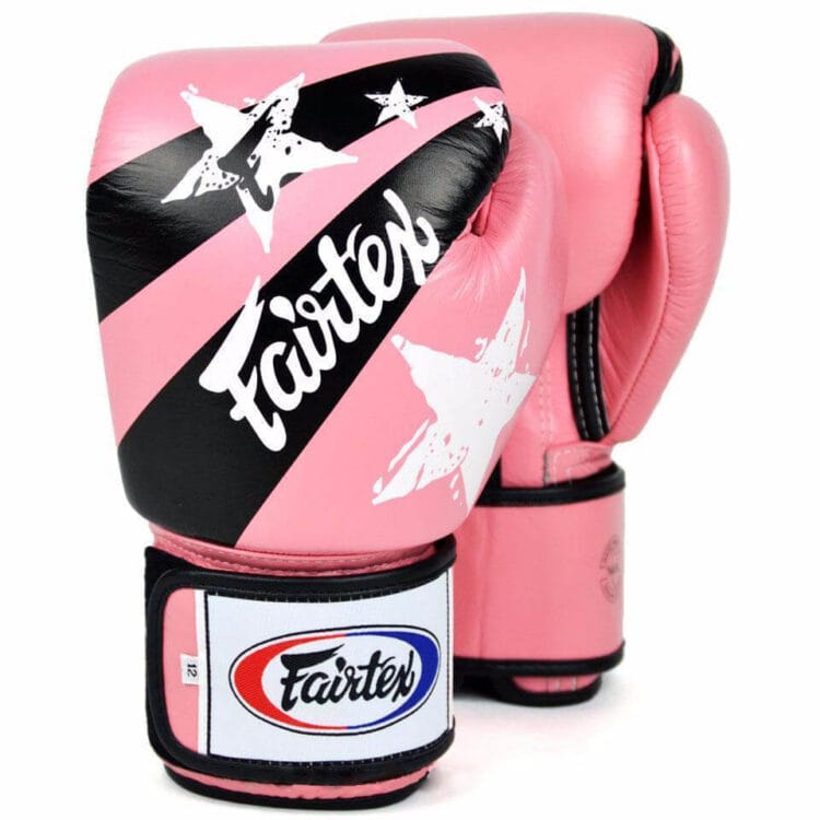 Guantoni Fairtex Nation Print rosa in pelle, per allenamenti di Pugilato, Muaythai, e Kickboxing