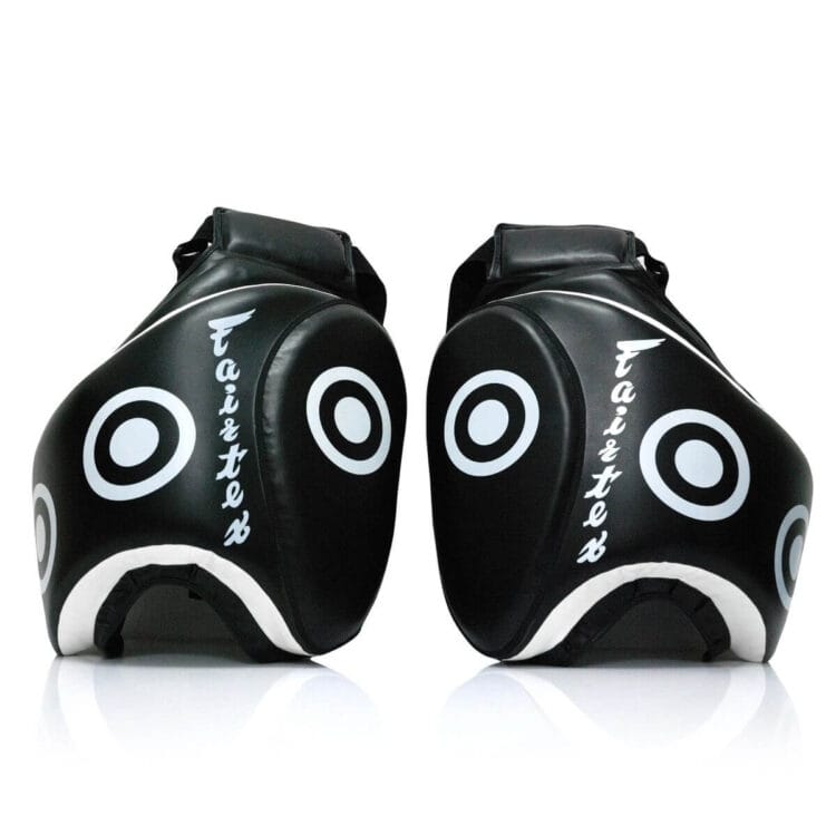 Paracosce Fairtex Extra nero, per allenamento Low kick, Muaythai Kickboxing, MMA
