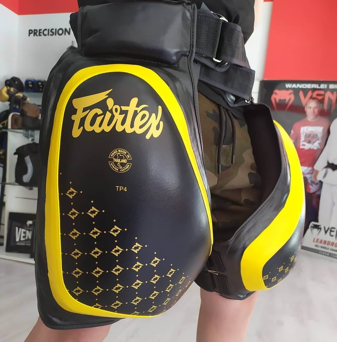 Paracosce Muay Thai Fairtex Compact per allenamenti di Muay Thai, Kickboxing ed MMA.
