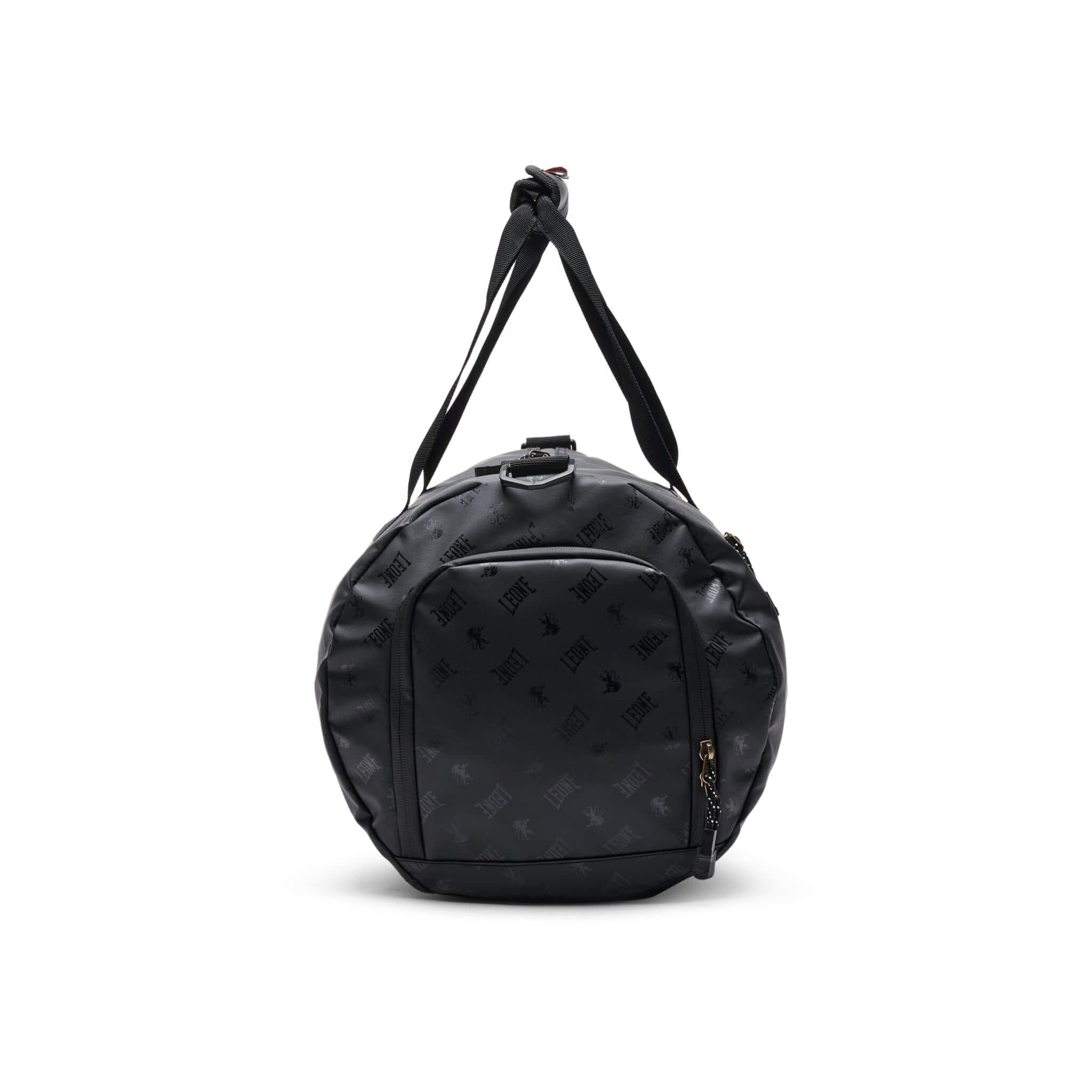 Borsa Palestra Leone1947 DNA Nero e Oro per Boxe, Kickboxing, MMA e Muay Thai. Piccola, leggera, non ingombrante, può riporre una quantità limitata di attrezzatura.