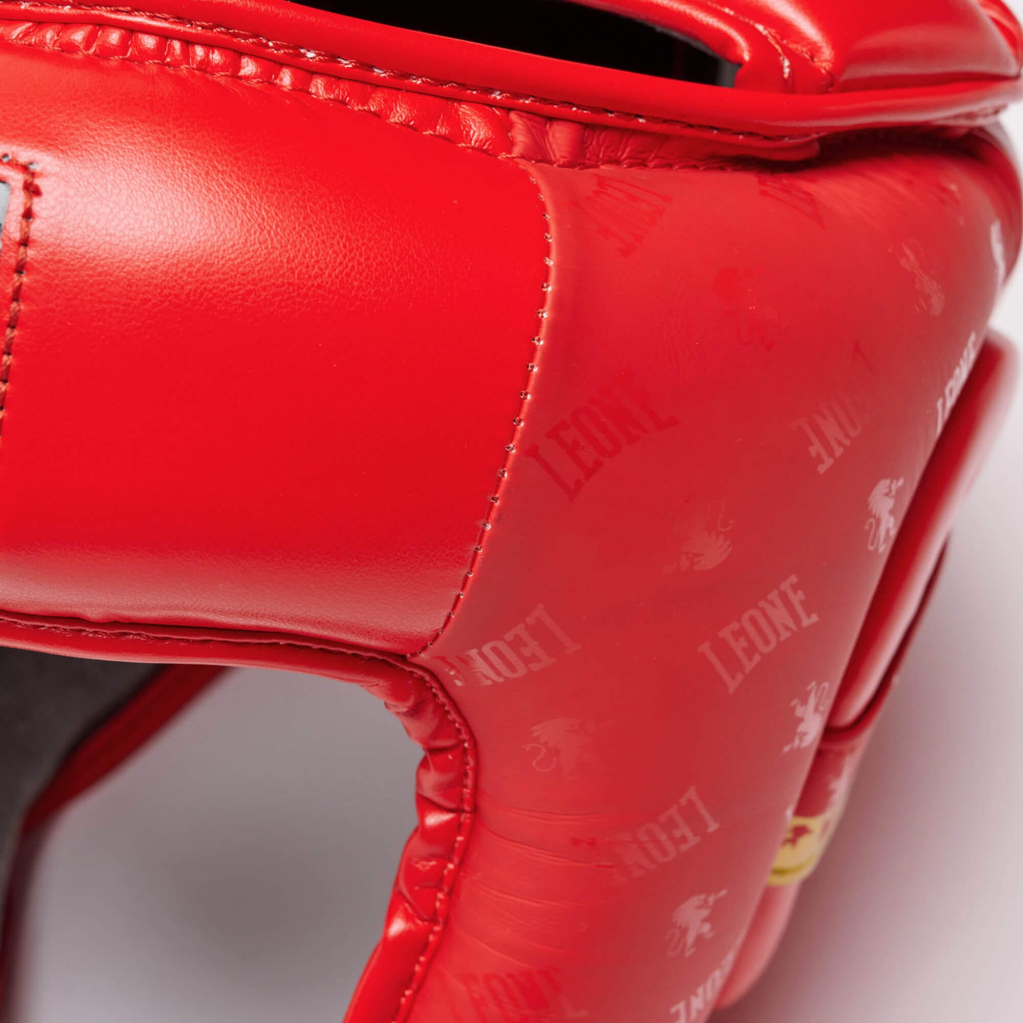 Caschetto Rosso DNA Leone1947 Combat con dettagli Oro per Competizioni di Boxe, Kickboxing, Muaythai ed MMA