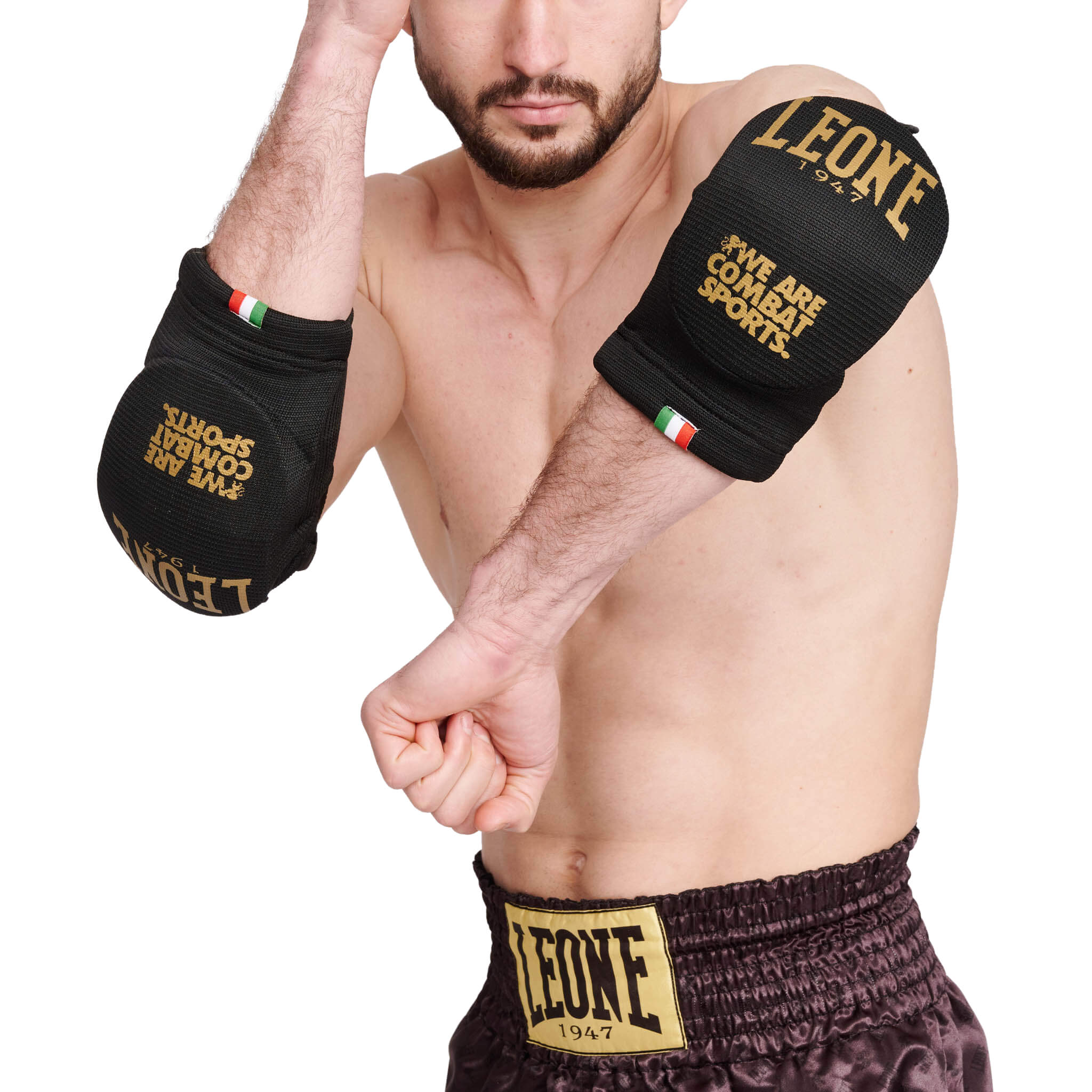 Gomitiere Leone1947 DNA in Nero con dettagli e logo in Oro, Protezione per Muay Thai e MMA