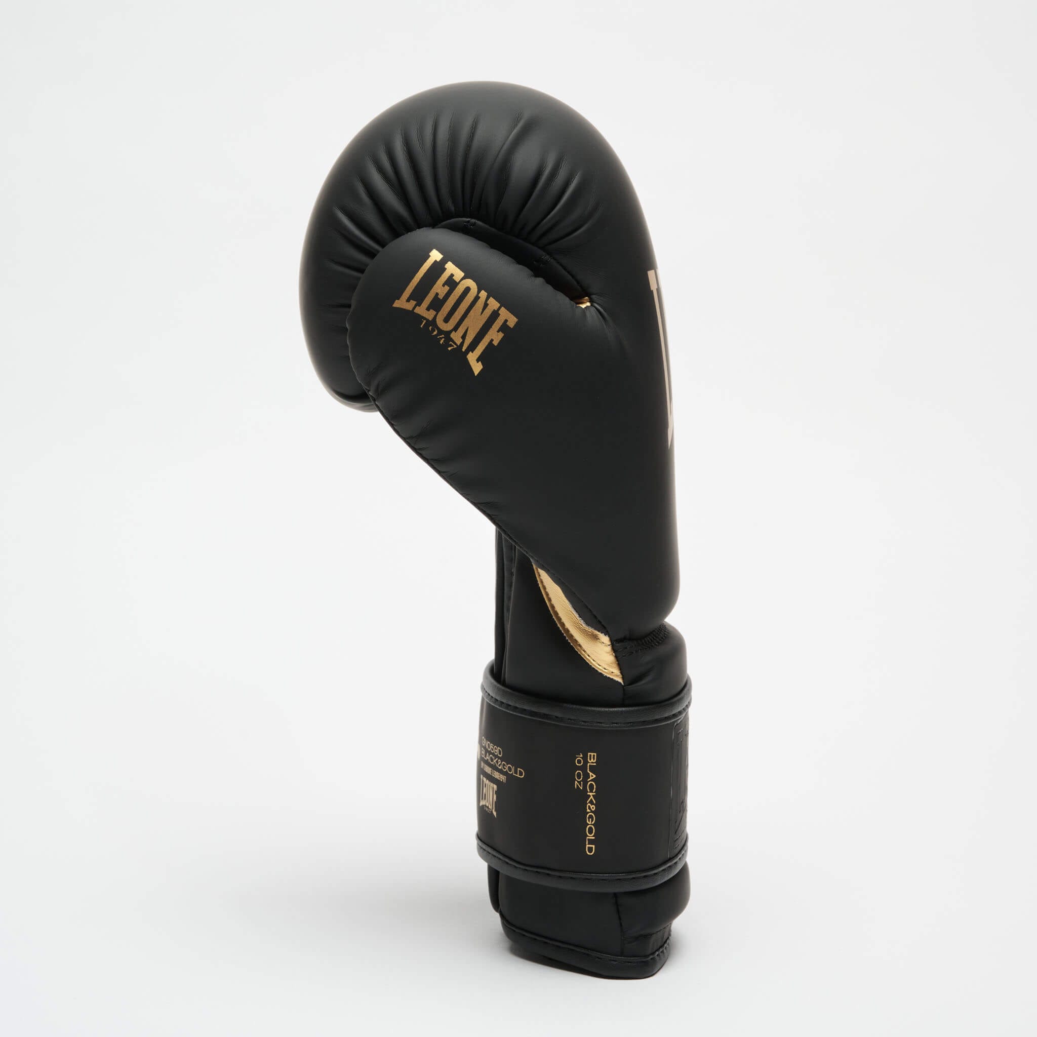 Guantoni Leone 1947 Black & Gold per allenamenti e match Boxe, Kickboxing e Muay Thai.