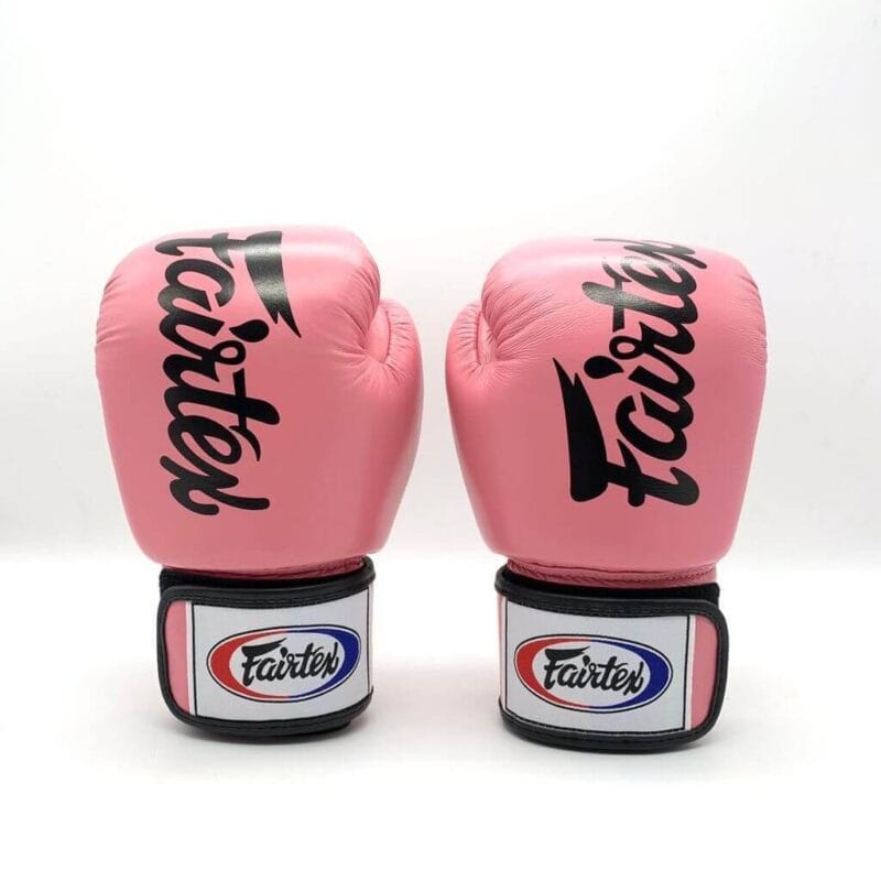 Guantoni Fairtex Deluxe Rosa chiusura velcro per allenamenti e Match di Muay Thai, Kickboxing e boxe.