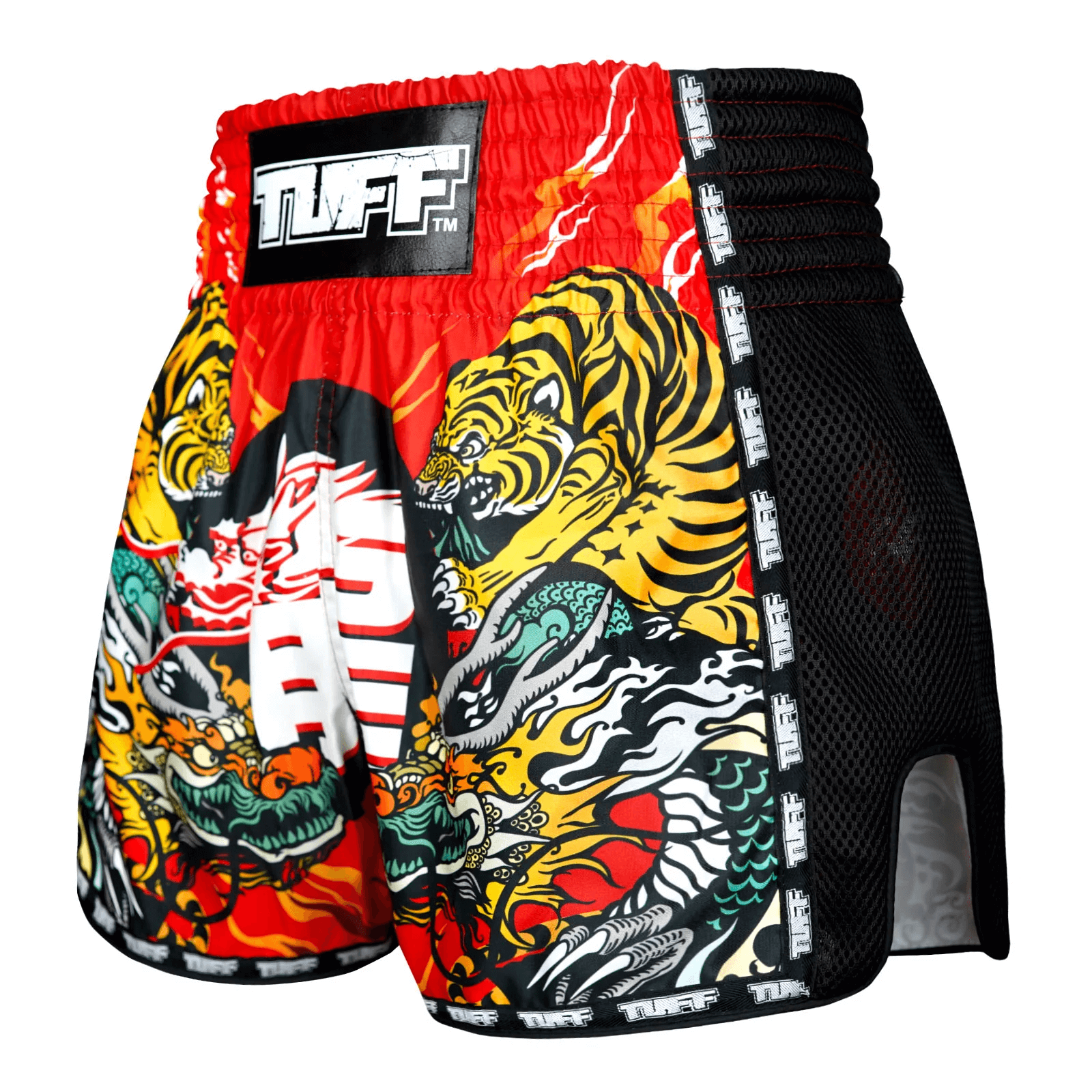 Pantaloncini Muay Thai Tuff Dragon & Tiger in microfiber. Spacchi laterali, vestibilità comoda, adatti anche ad allenamenti e match di Kickboxing.