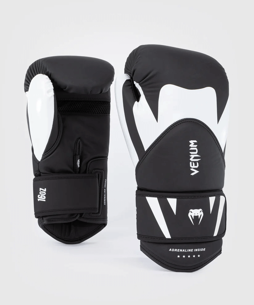 Guantoni Venum Challenger 4.0 Nero/Bianco per praticanti principianti e intermedi di Pugilato, Muay Thai e Kickboxing
