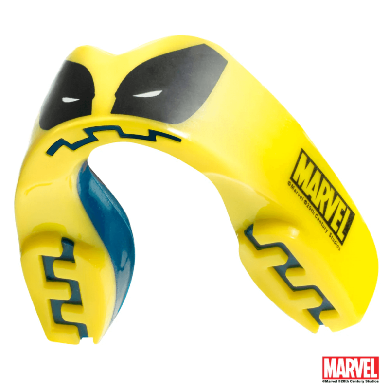 Paradenti Wolverine Marvel SafeJawz Blu/Giallo per allenamenti e match di Boxe, Kickboxing, MMA e Bjj. Facilissimo da modellare, protegge da urti ed impatti in tutti gli Sport da Combattimento. Per adulti e Bambini. Scegli il tuo Super eroe preferito.