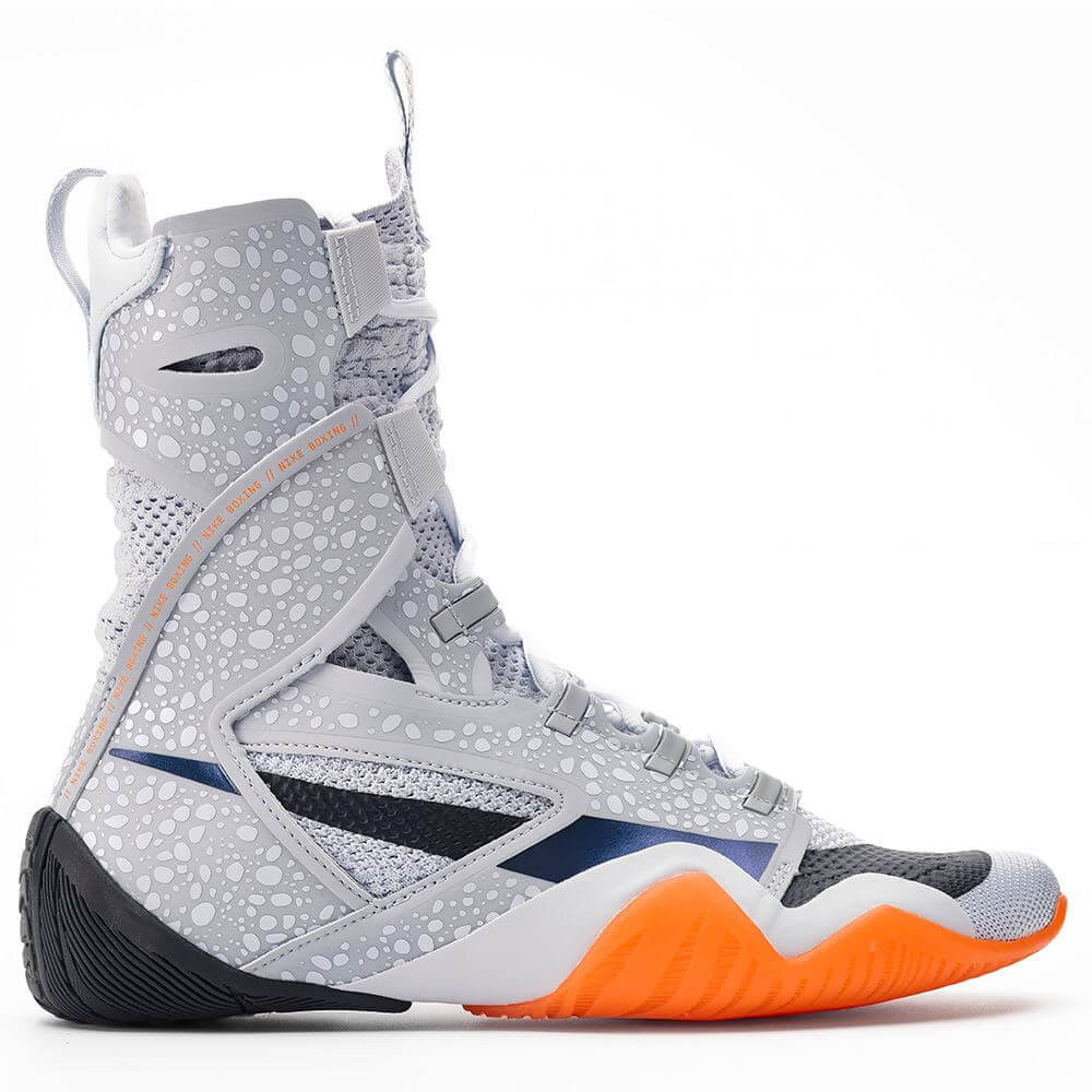 Scarpe da Boxe Nike HyperKO 2.0 Electric Safari Olympic Special Edition Bianco/Arancione per allenamenti e match di Boxe. Stivaletti da Boxe, massimo sostegno e massima aderenza per avere un grip ed una tenuta massima.