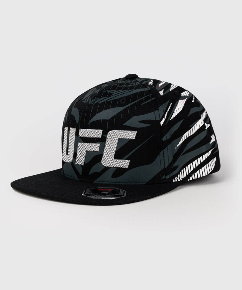 Cappellino UFC Venum Fusion Authentic Fight Night Nero Bianco. Cappellino walk Out Atleti UFC