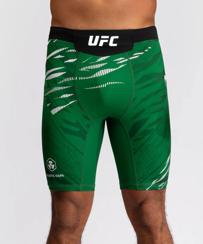 Pantaloncini Vale Tudo a compressione UFC Venum Fusion 4.0 Authentic Fight Night Verde per MMA, Grappling, No Gi. Pantaloncini usati in UFC, pantaloncini aderenti per allenamento MMA, Grappling.
