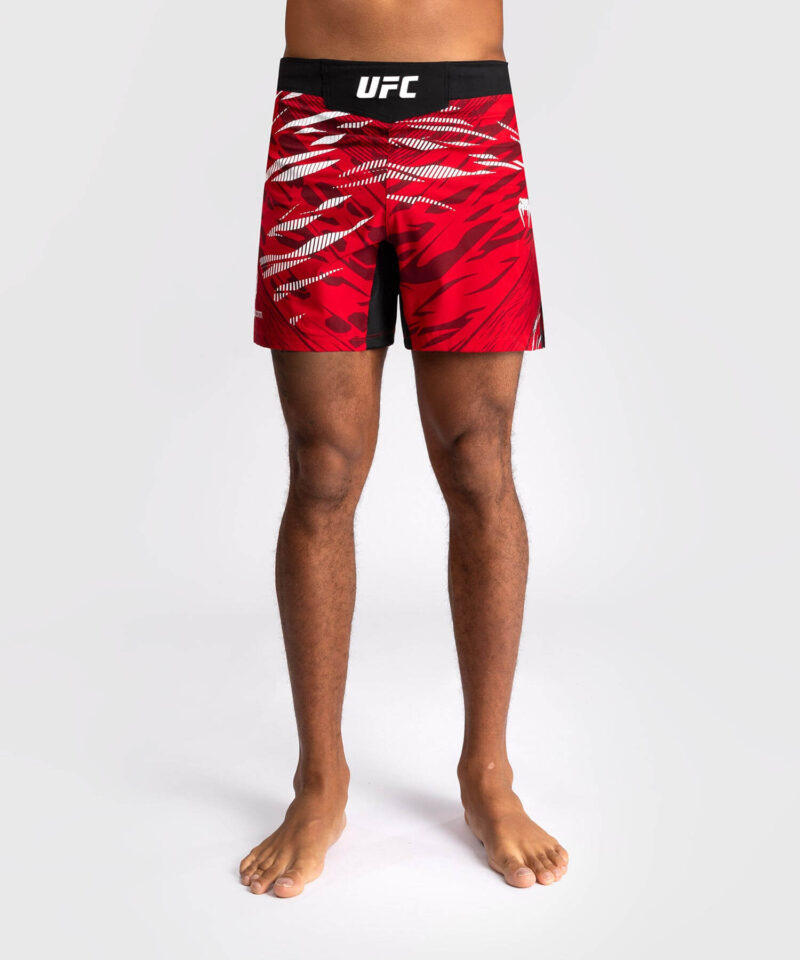 Pantaloncini UFC Fusion 4.0 Authentic Fight NIght by Venum Rosso. Pantaloncini MMA UFC bianco. Pantaloncini allenamento MMA, Grappling, No Gi.