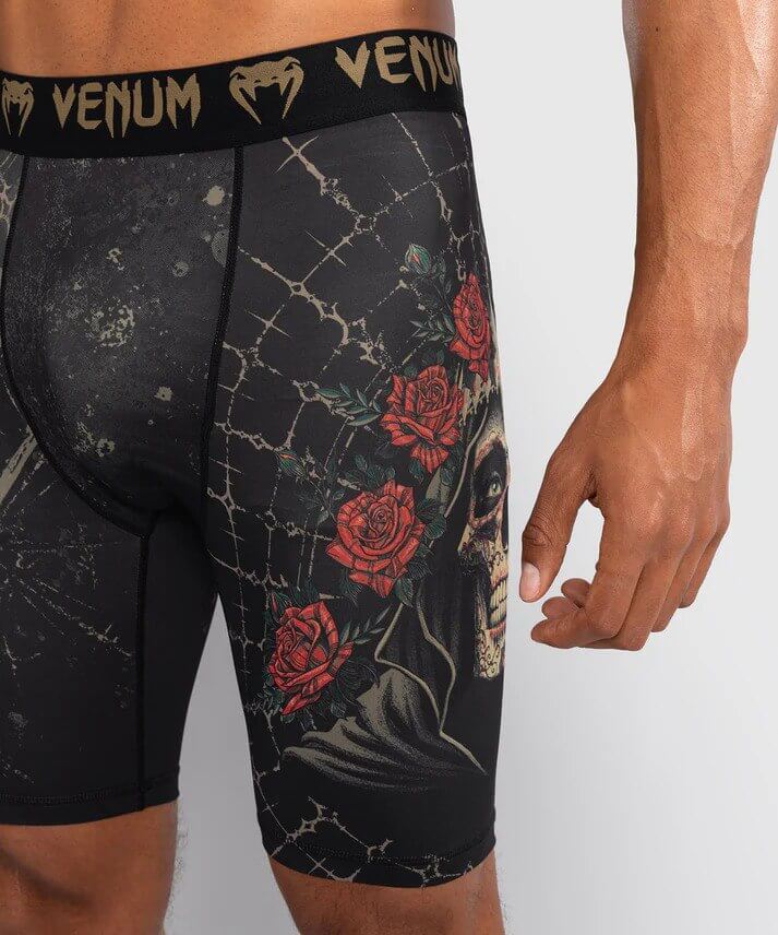 Pantaloncini a compressione Vale Tudo Venum Santa Muerte 5.0 per MMA, Grappling No Gi e Sport da Combattimento in tessuto tecnico