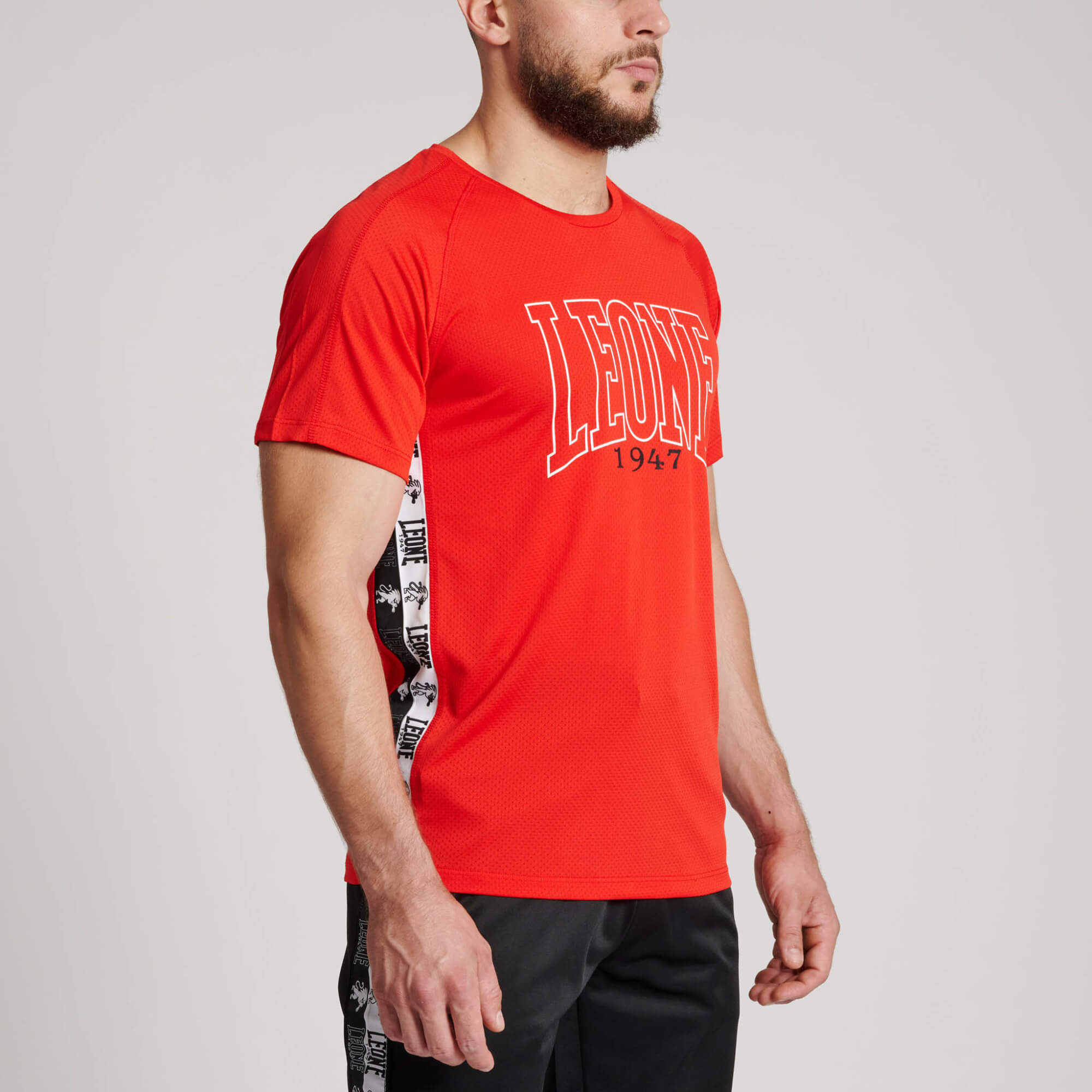 T-Shirt Tecnica Leone 1947 Iconic Rosso per allenamenti di Pugilato. T-Shirt tecnica per allenamenti di Boxe. T-Shirt con logo scritta Leone 1947