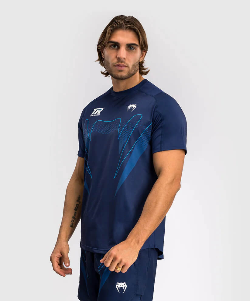 T-Shirt Dry Tech Venum x Top Rank Original Blu. T-Shirt per allenamenti di Boxe, Kickboxing, Muay Thai e sala pesi. T-shirt in tessuto tecnico Venum Blu