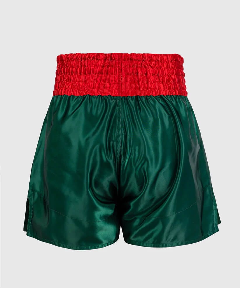Pantaloncini Venum Muay Thai Classic Verde in satin con vita elastica. Per allenamenti e match di Thaiboxe, Kickboxing e Boxe.