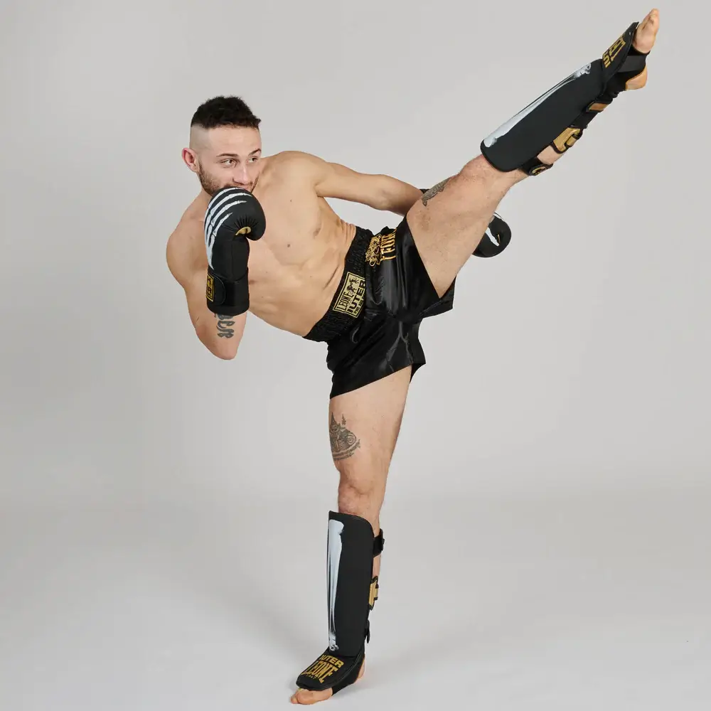 Pantaloncini Leone x IUTER Nero per Muay Thai, Kickboxing, Boxe