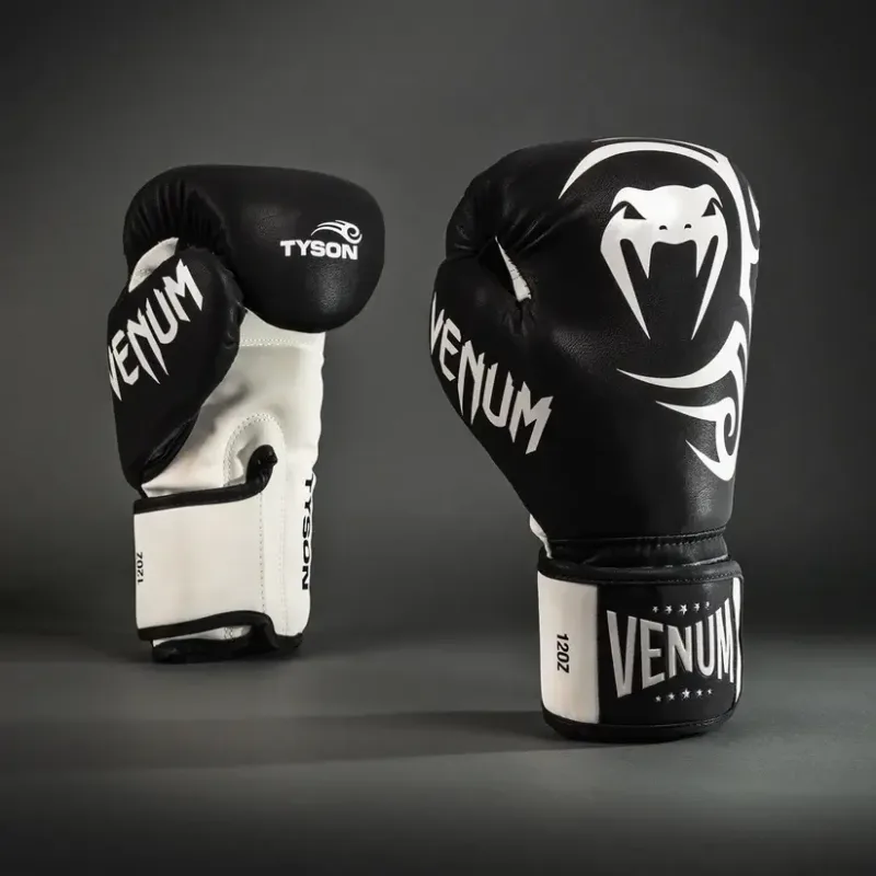 Guantoni Boxe Venum Mike Tyson Replica edizione limitata con velcro.