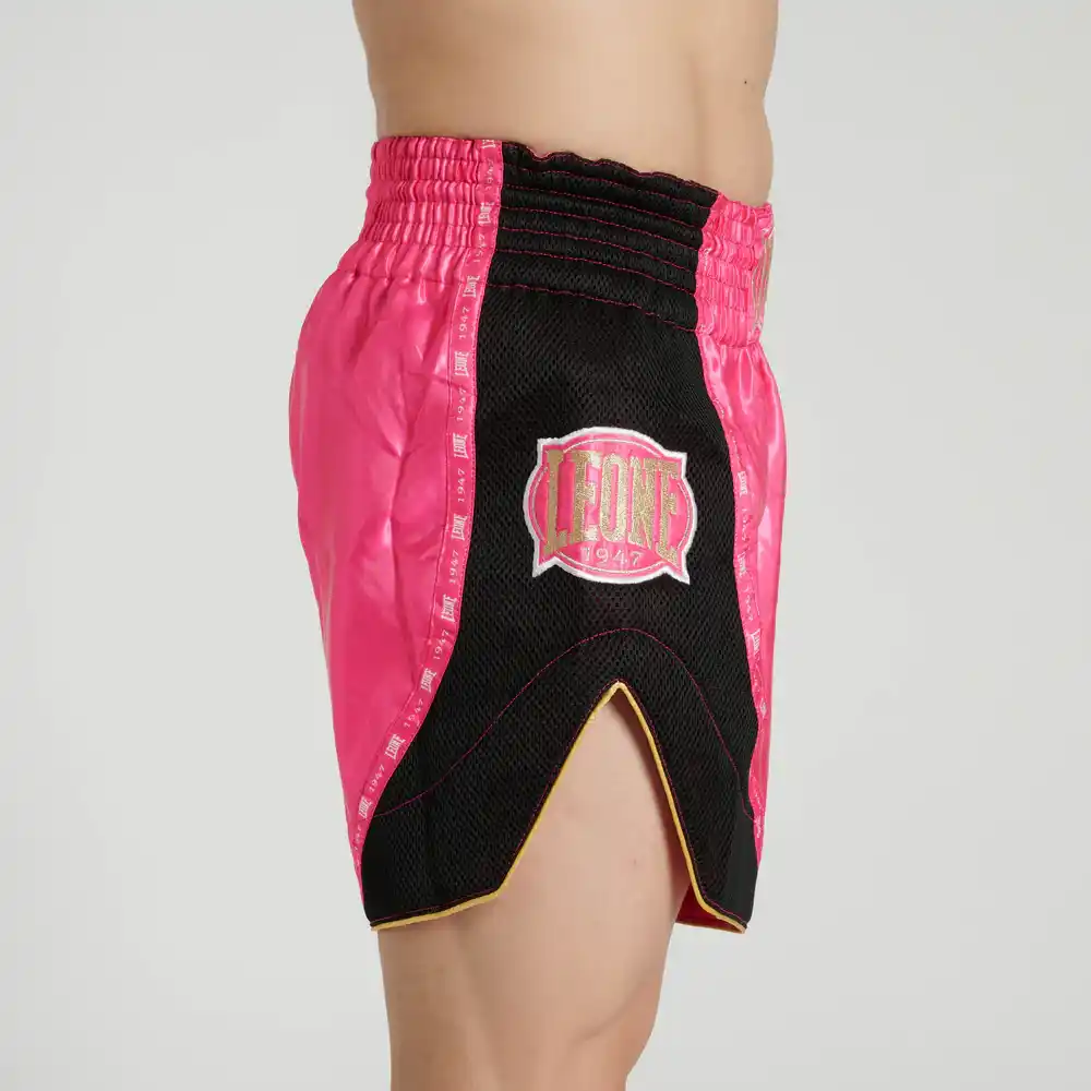 Pantaloncini Muay Thai Leone 1947 Classic Fucsia AB881 per allenamenti e competizioni di Thaiboxe e Kickboxing