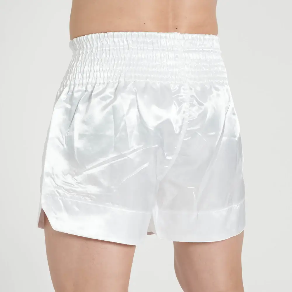 Pantaloncini Leone 1947 x IUTER Bianco-Oro per allenamenti e competizioni di Muay Thai e Kickboxing