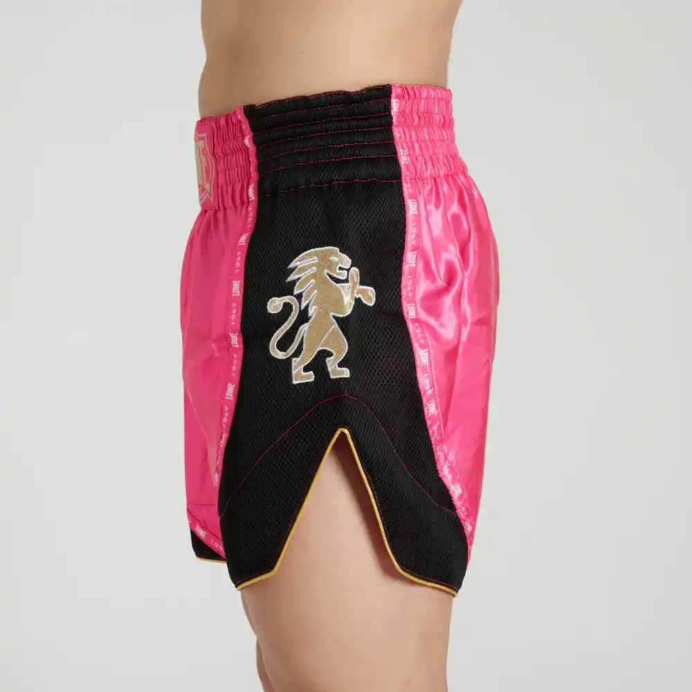 Pantaloncini Leone 1947 Classic Fucsia AB881 per allenamenti e competizioni di Muay Thai e Kickboxing