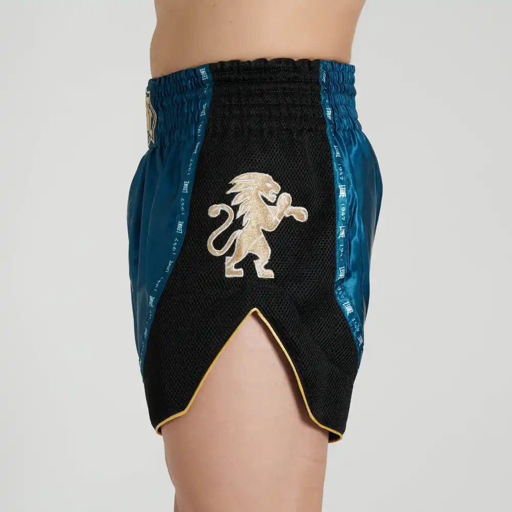 Pantaloncini Leone 1947 Classic Ottanio AB881 per allenamenti e competizioni di Muay Thai e Kickboxing