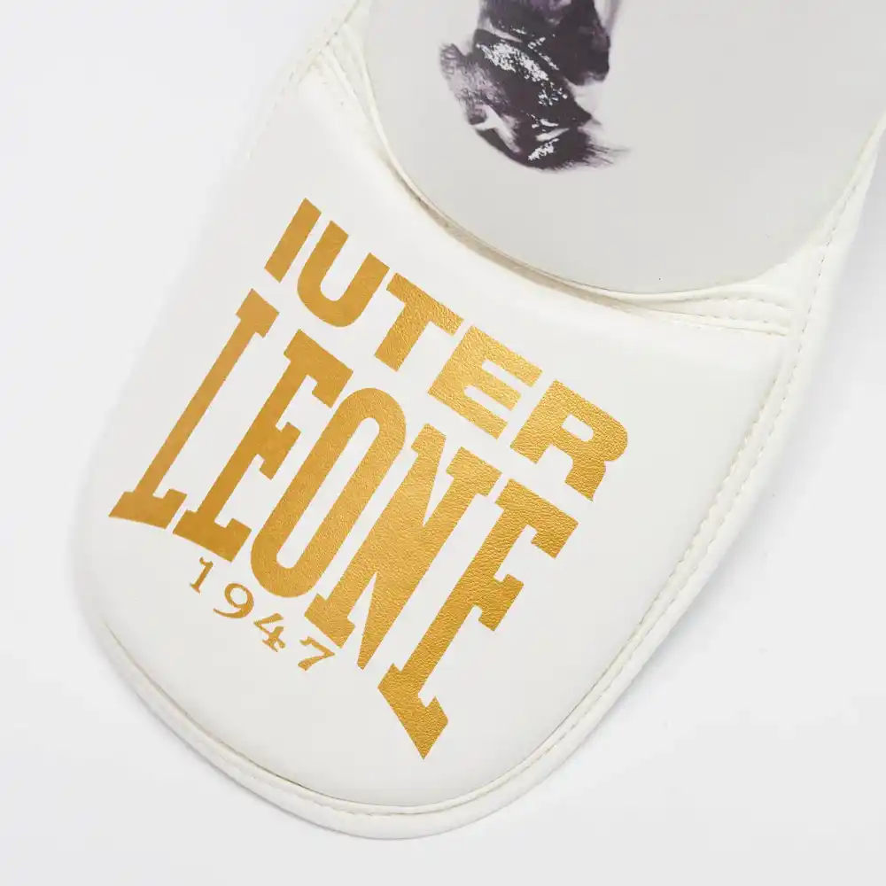 Paratibie Leone X IUTER PT01IU Bianco per allenamenti di Muay Thai, Kickboxing ed MMA. Limited Edition in collaborazione con IUTER.