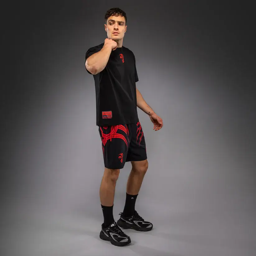 T-shirt cotone Mike Tyson Tiger Venum Nero-Rosso per appassionati di Pugilato e Sport da Combattimento, da usare in allenamento o tempo libero.