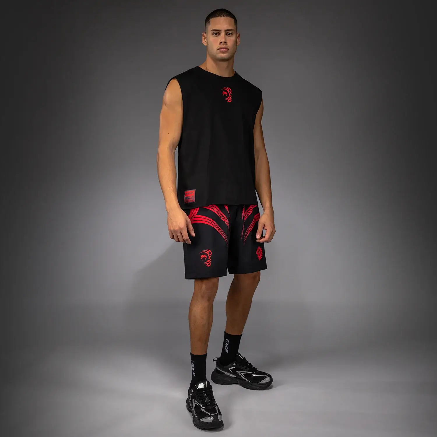 T-shirt smanicata Boxe Mike Tyson Tiger Venum Nero-Rosso per Pugilato e Sport da Combattimento