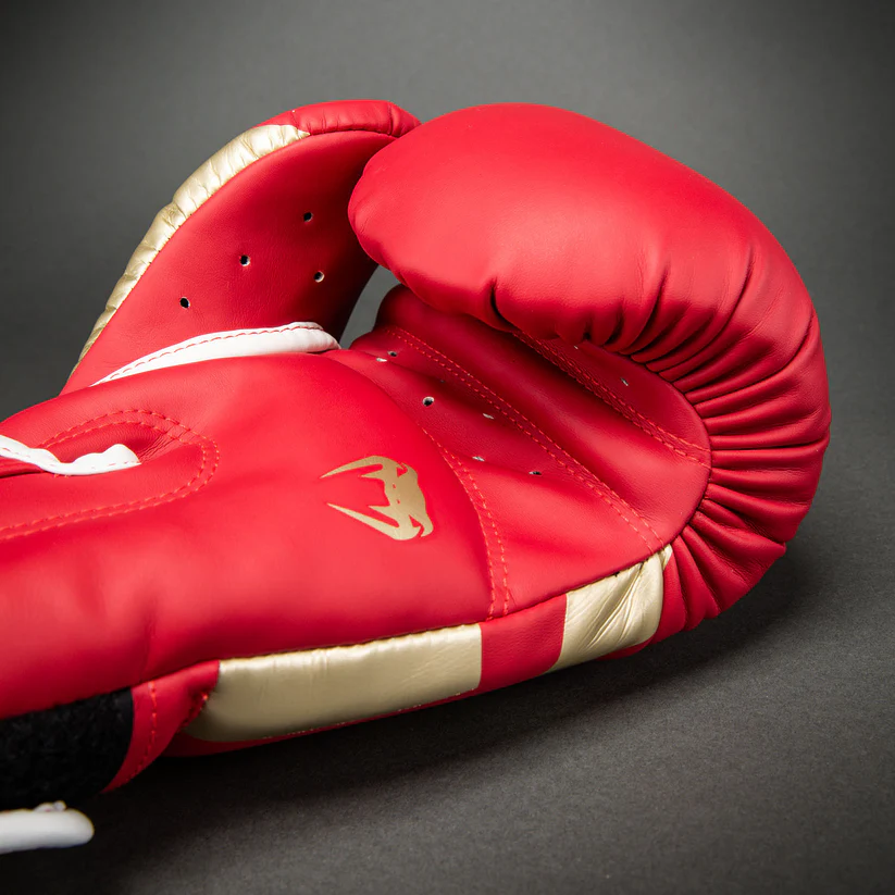 Guantoni Venum Elite Rosso/Oro per allenamenti di Boxe, Kickboxing e Muay Thai. Made in Thailand, guantoni top quality VENUM-1392-003
