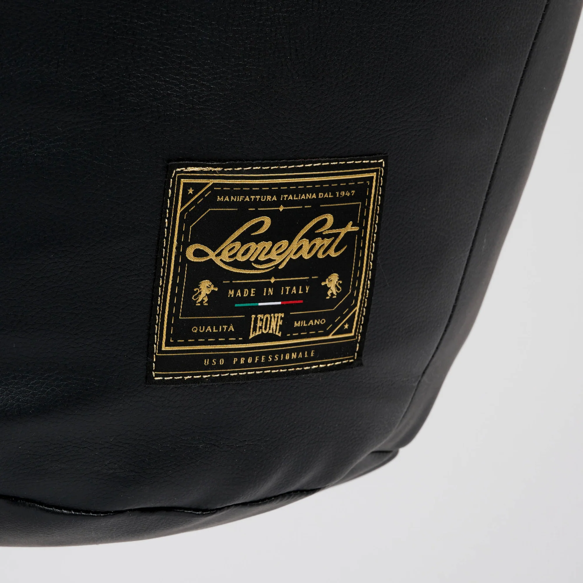 Sacco da Boxe Ercole Leone Sport ATD01 Nero 50 kg per allenamenti di Muay Thai, Kikcboxing e Boxe. Sacco da Boxe made in Italy.
