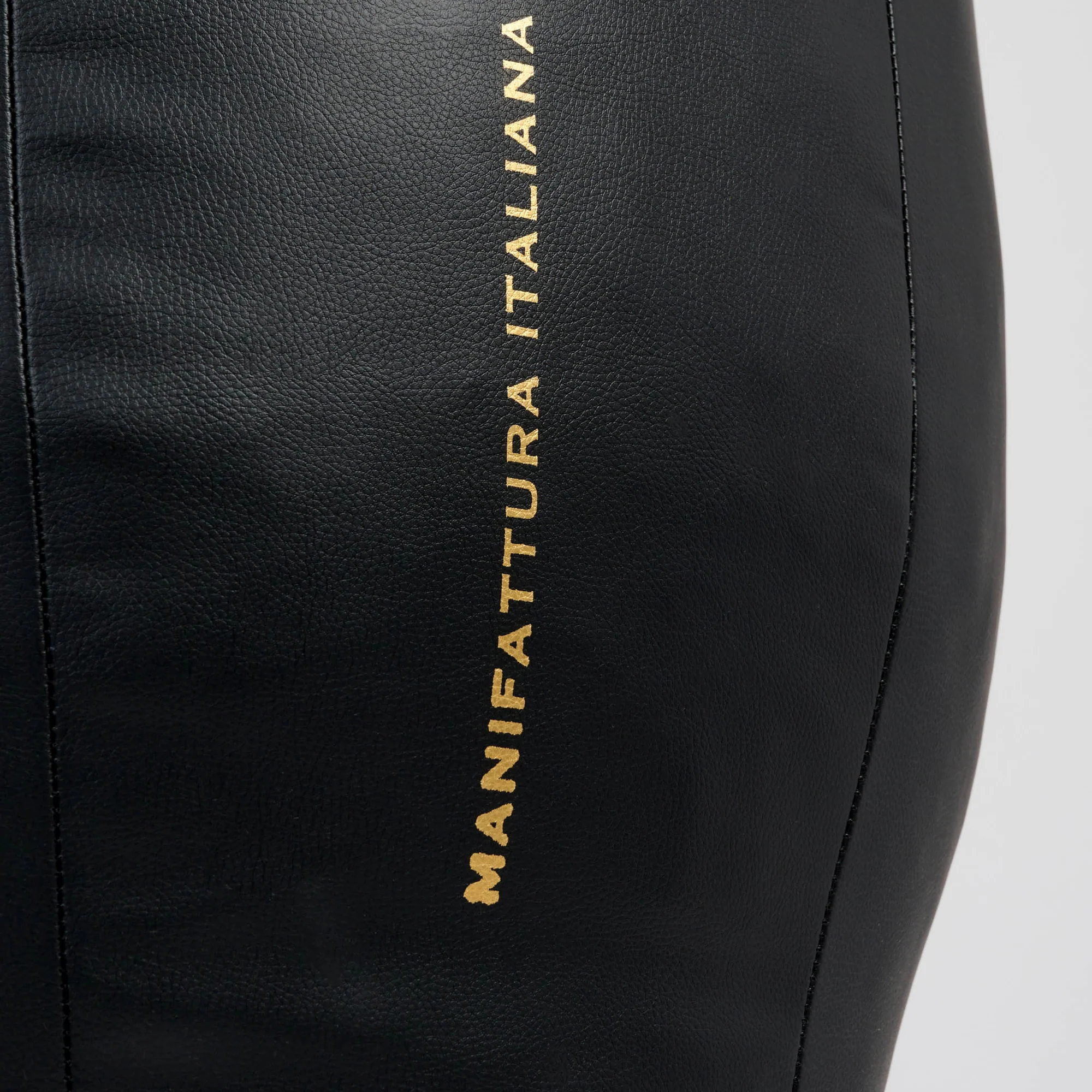 Sacco da Boxe Ercole Leone Sport ATD01 Nero 50 kg per allenamenti di Muay Thai, Kikcboxing e Boxe. Sacco da Boxe made in Italy.