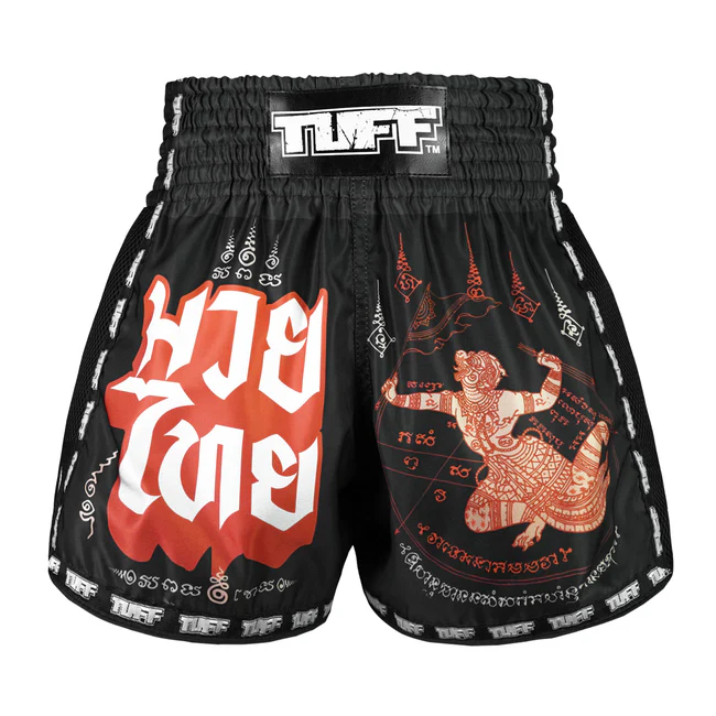 Pantaloncini Muay Thai Tuff Hanuman Black TUF-MSC102-BLK, per allenamenti e match di Muay Thai, Kickboxing. Pantaloncini Made in Thailand, comodi e leggeri realizzati in Microfiber, resistenti e durevoli. Stampa in Sublimazione.