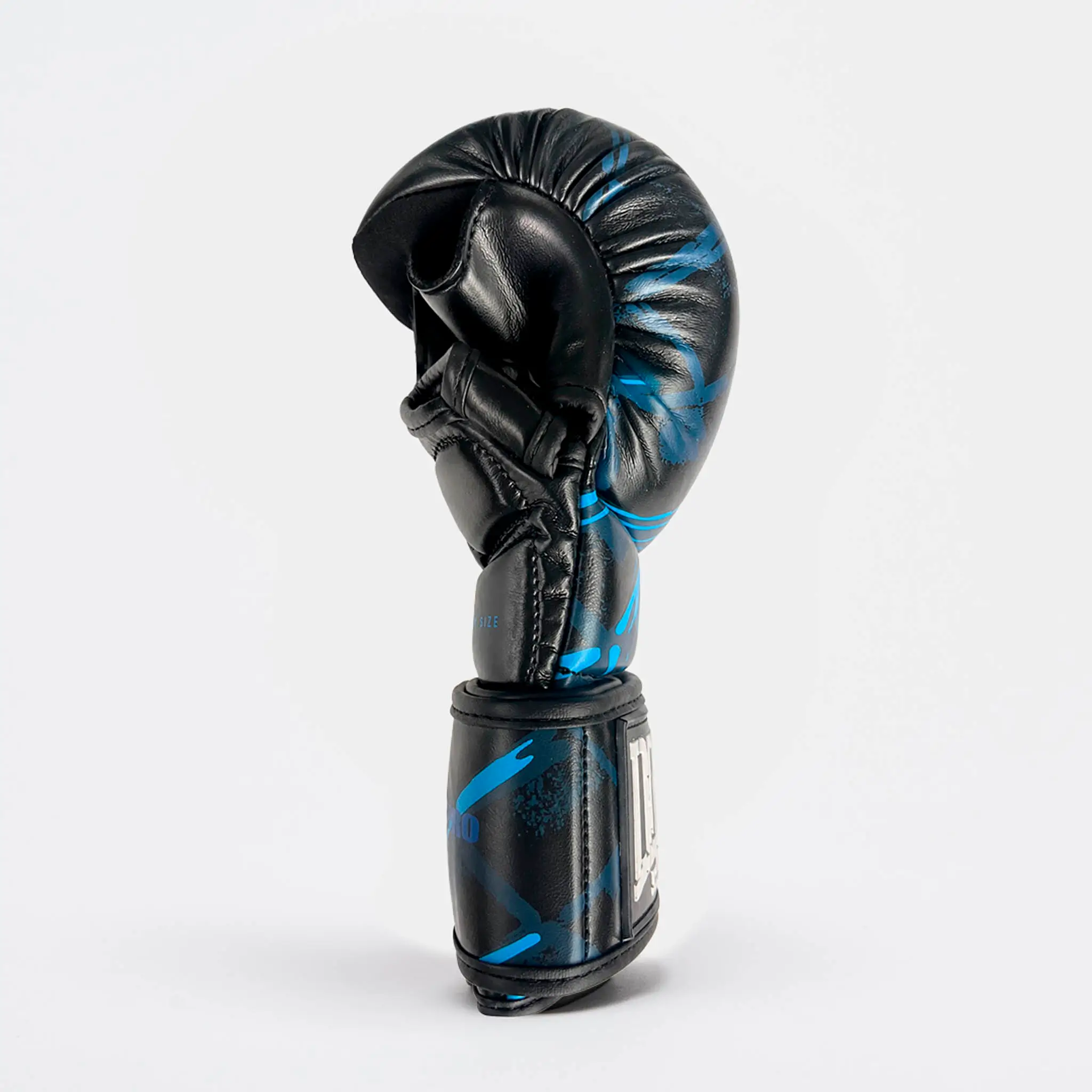Guanti MMA Cage Leone 1947 Blu 8 oz GP123. Guanti MMA Sparring per allenamenti e match di Mixed Martial Arts.