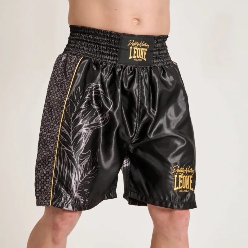 Pantaloncini Boxe Leone X Dolly Noire AB03DN Nero per allenamenti e match di Pugilato. Edizione limitata Leone 1947, nuova collezione 26/27.