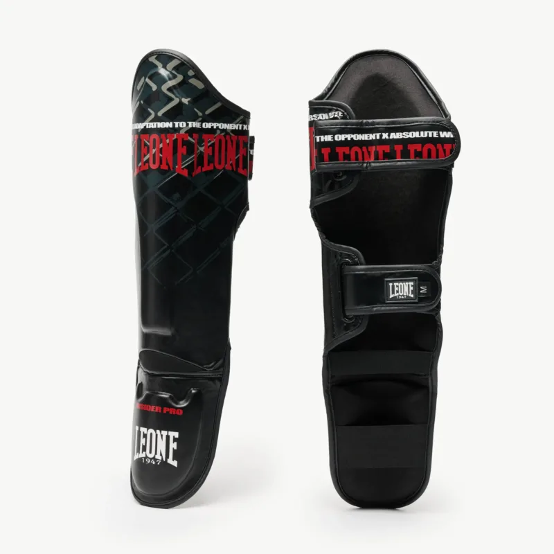 Paratibie Leone 1947 MMA Cage Grigio/Nero PT163-27 per allenamenti di MMA, Muay Thai e Kickboxing. Paratibie da allenamento strutturato e protettivo.