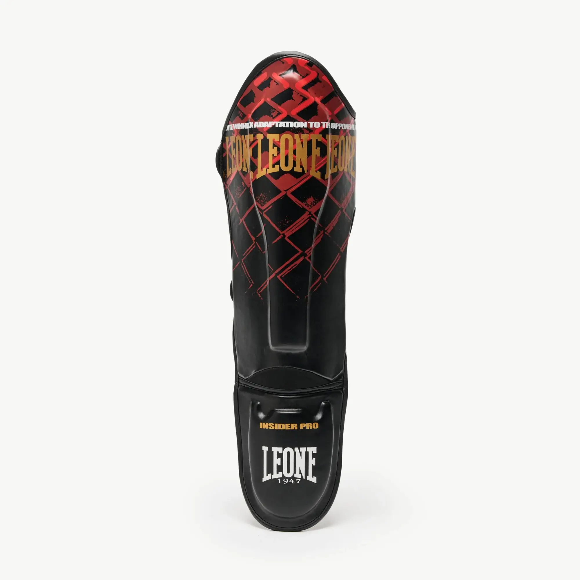 Paratibie Leone 1947 MMA Cage Rosso PT163-03 per allenamenti di MMA, Muay Thai e Kickboxing. Paratibie da allenamento strutturato e protettivo.