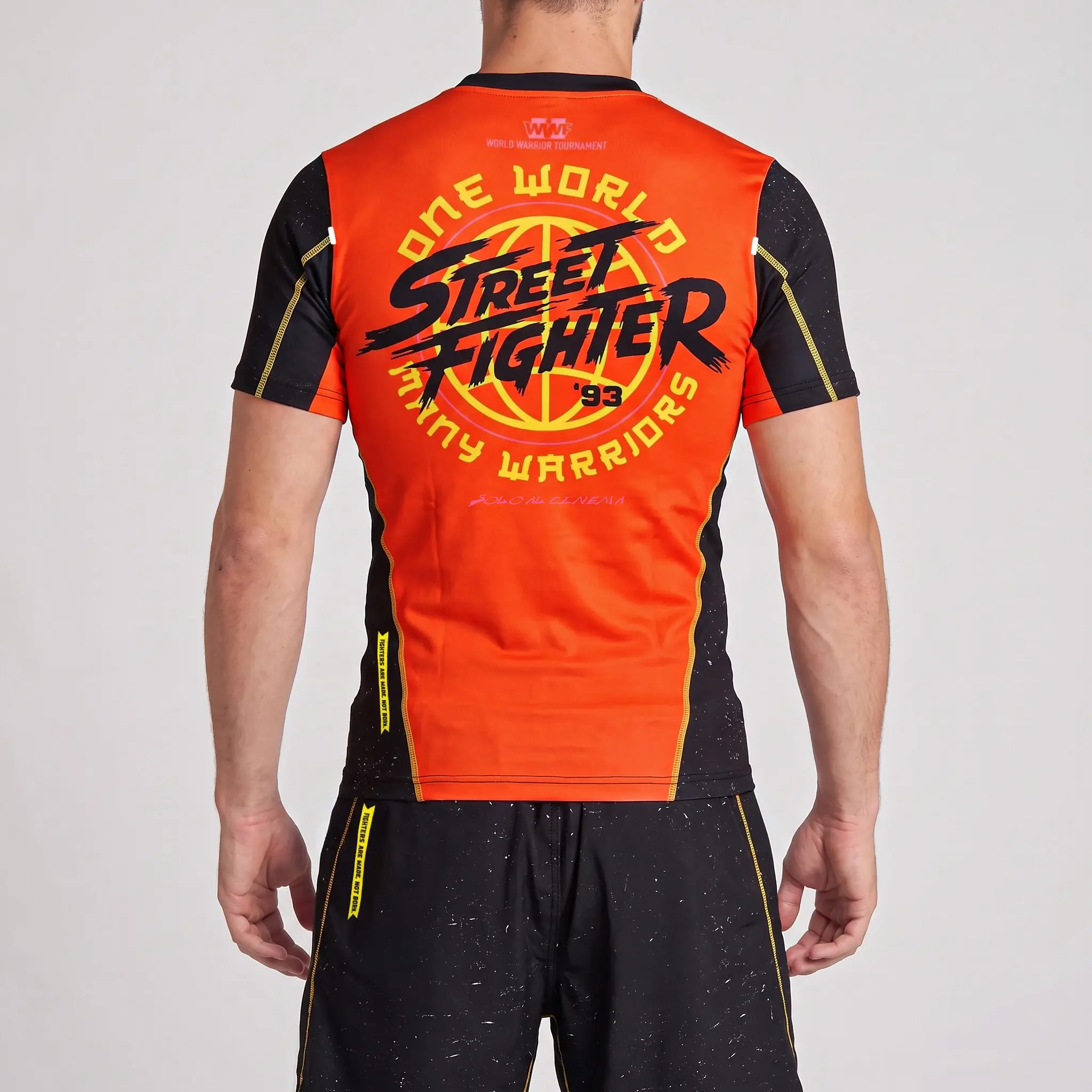 Rashguard a maniche corte Leone x Street Fighter Limited Edition in collaborazione con Paramount in occasione dell'uscita del film reboot Street Fighter 2026. Per MMA, Kickboxing, Boxe, Sport da Combattimento e Fitness