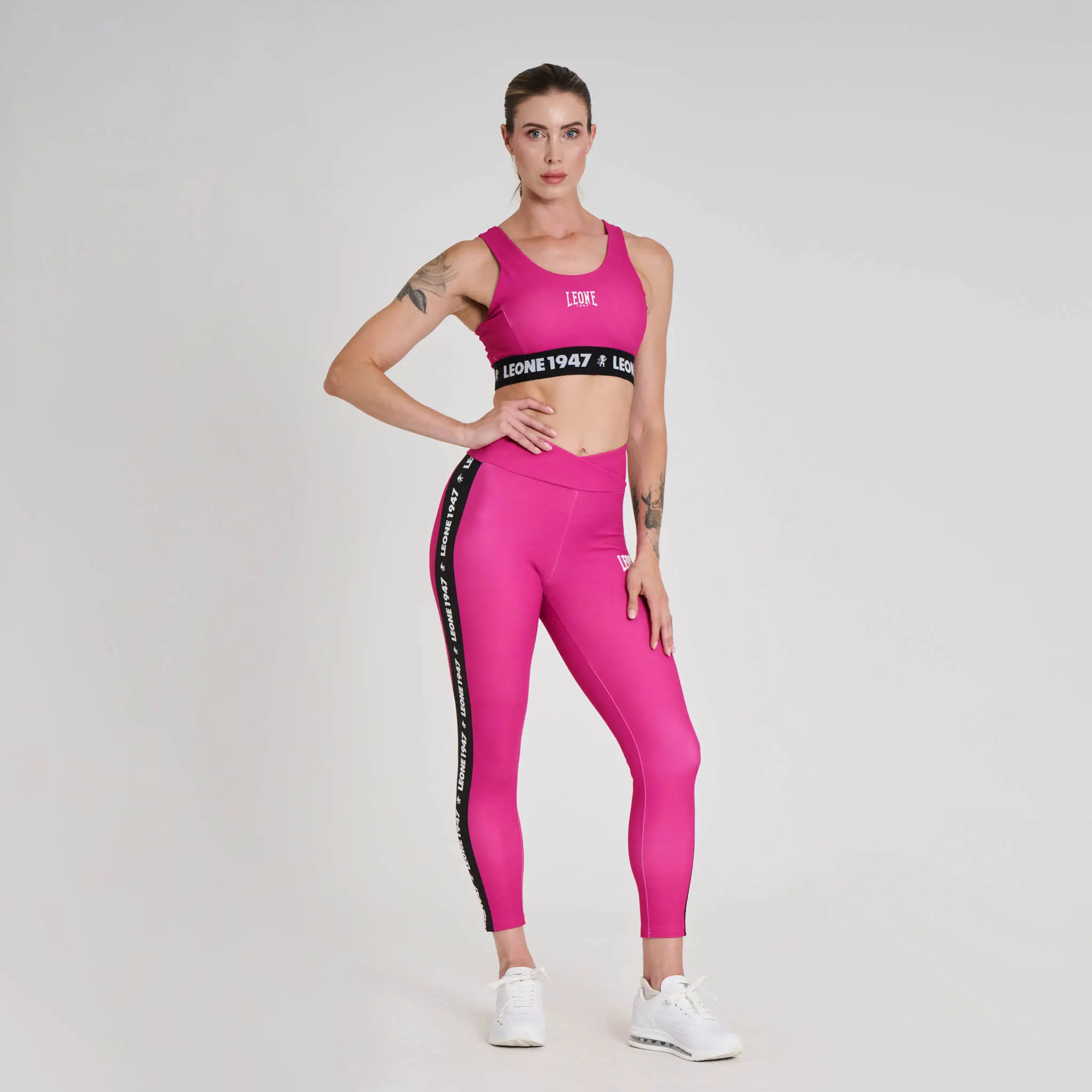 Top donna Leone 1947 Tape 47 ABX227 Fucsia per allenamenti di Kickboxing, Muay Thai, MMA e Palestra.