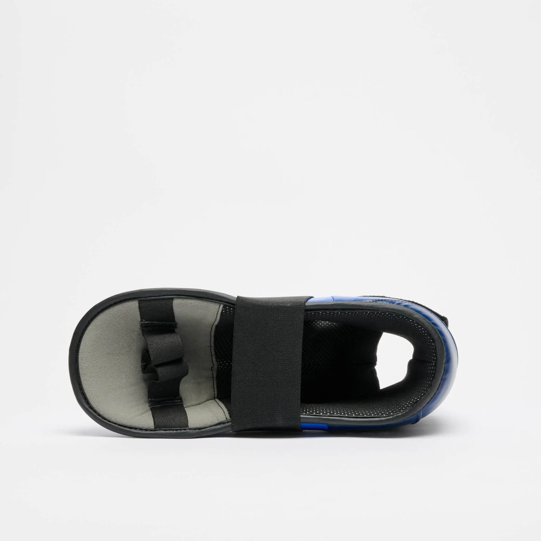 Calzari Kickboxing WAKO Leone 1947 Blu CL167-02 per gare e competizioni di Kickboxing, Kick Light, Low Kick e Full Contact. Protezioni omologate federkombat e WAKO.
