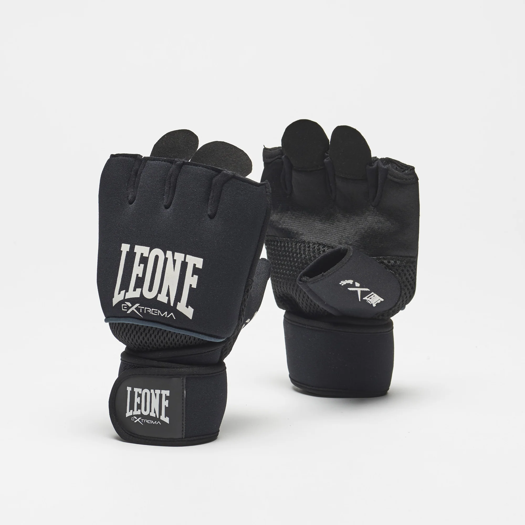 Guanti Basic Fit Leone 1947 GK100 Nero per allenamenti di Fit Boxe. Guantino leggero Fitness Leone 1947.