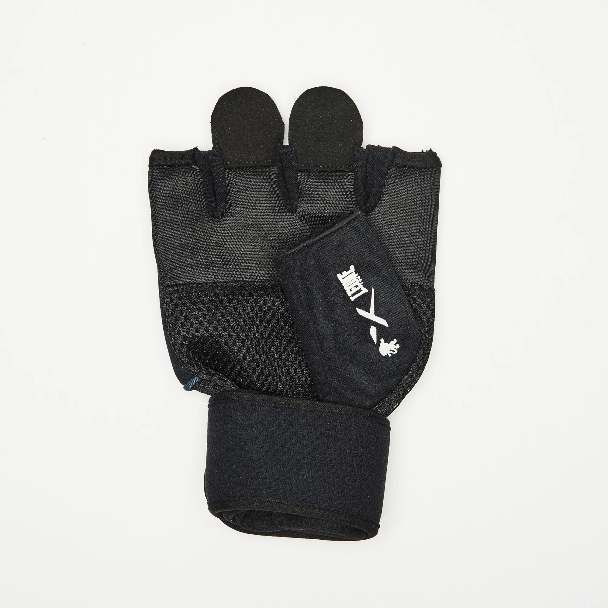 Guanti Basic Fit Leone 1947 GK100 Nero per allenamenti di Fit Boxe. Guantino leggero Fitness Leone 1947.