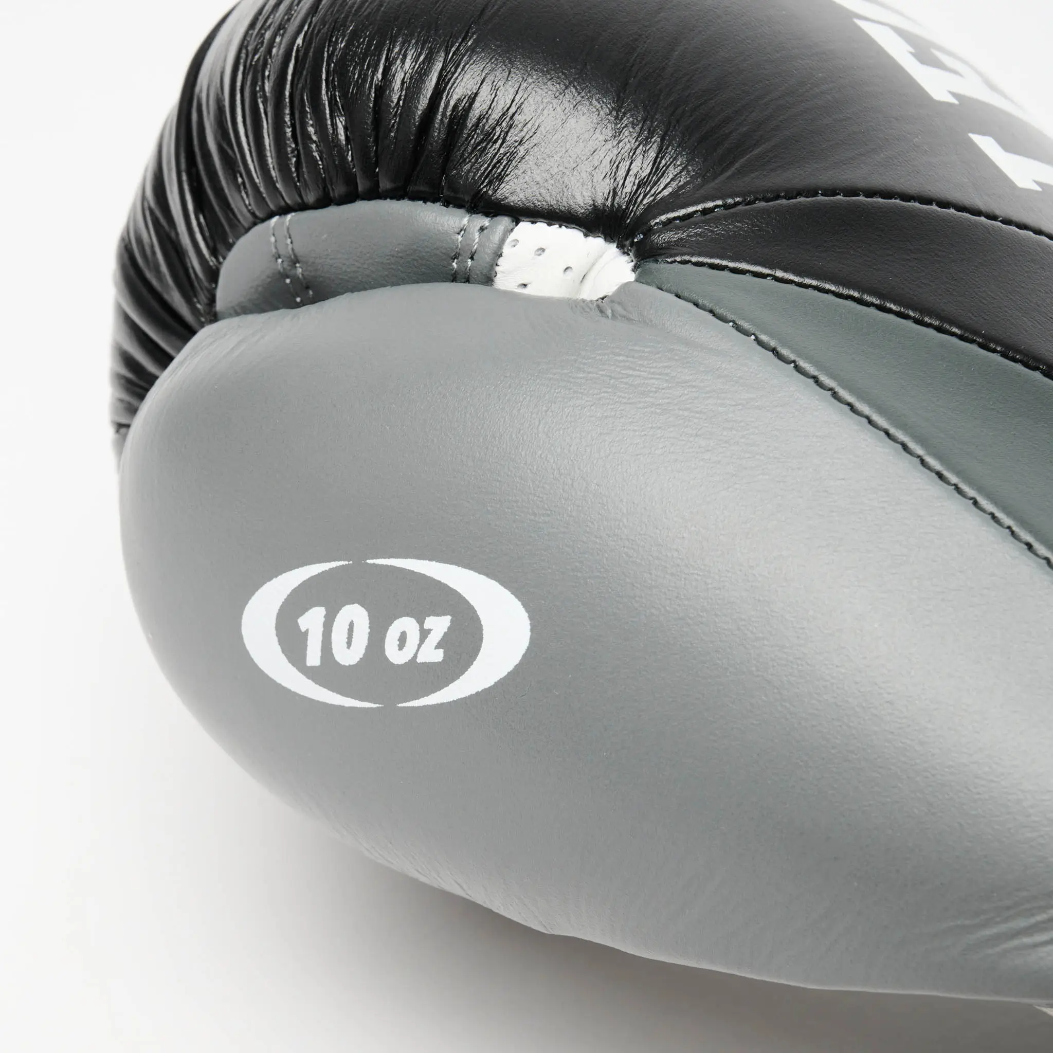 Guantoni Kickboxing Leone 1947 WAKO GN043 Nero omologati FEDERKOMBAT per gare e competizioni. Guantoni ufficiali per gare nazionali e regionali federkombat.