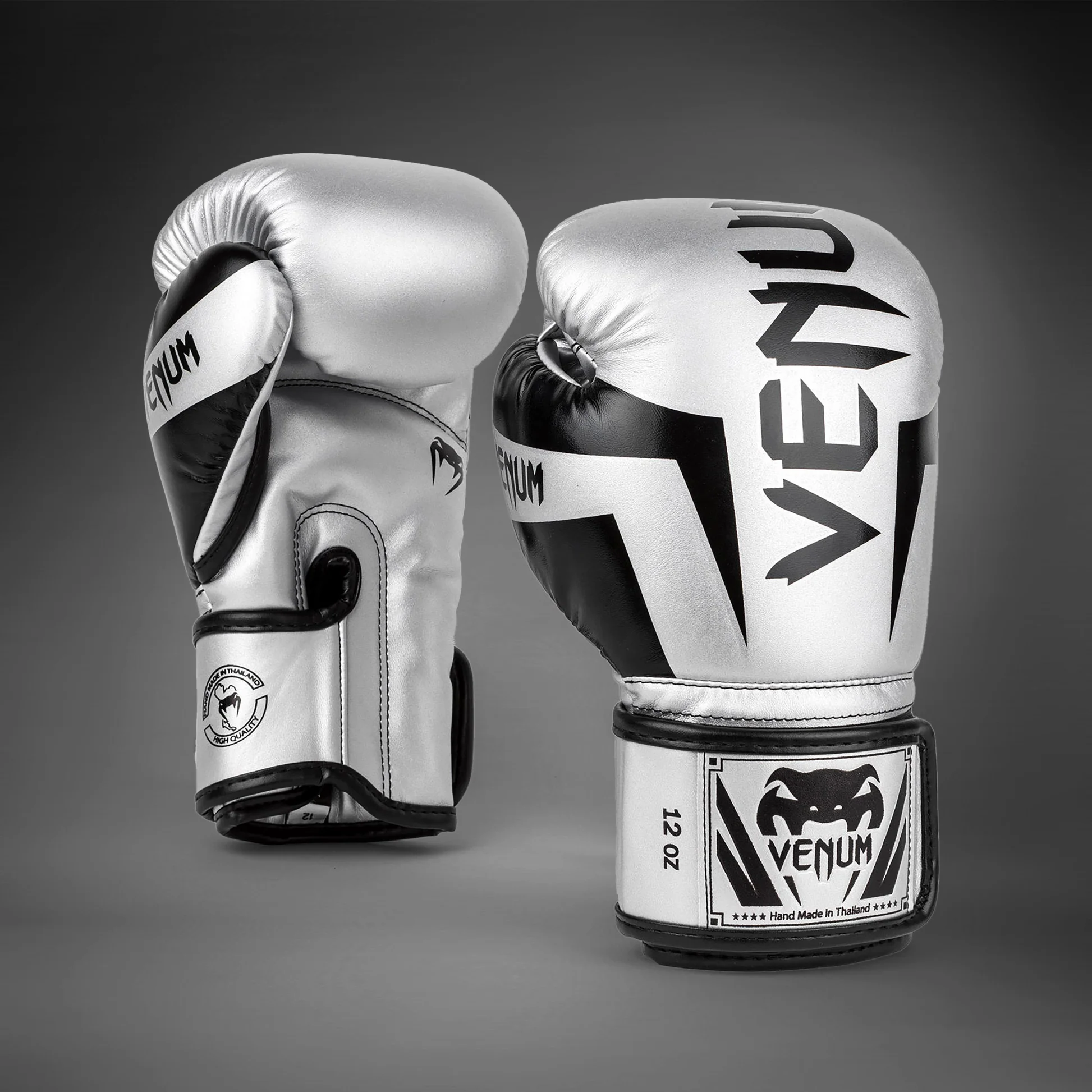 Guantoni Elite Venum Argento Venum-1392-451 per allenamenti e match di Boxe, Muay Thi e Kickboxing. Guantoni Made in Thailand per Agonisti ed esperti.