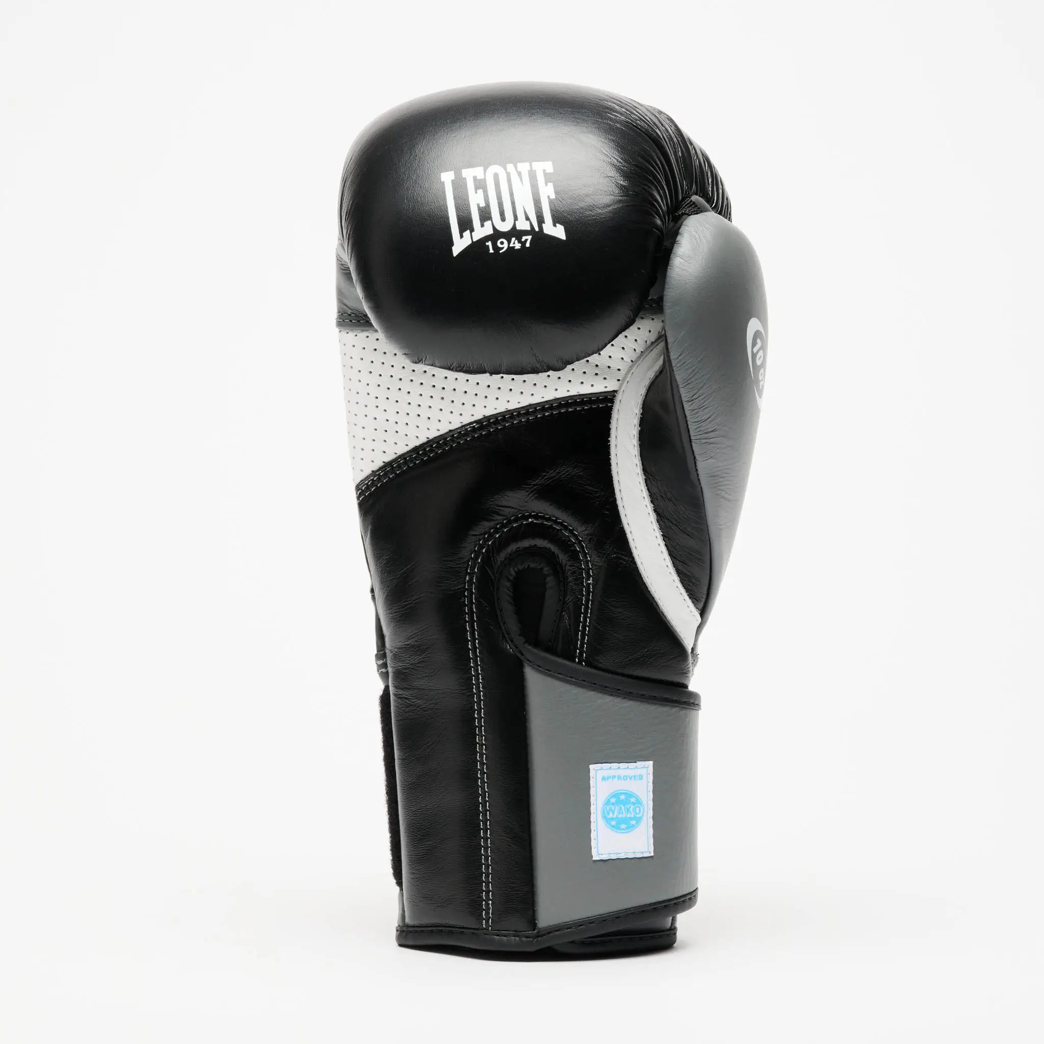 Guantoni Kickboxing Leone 1947 WAKO GN043 Nero omologati FEDERKOMBAT per gare e competizioni. Guantoni ufficiali per gare nazionali e regionali federkombat.