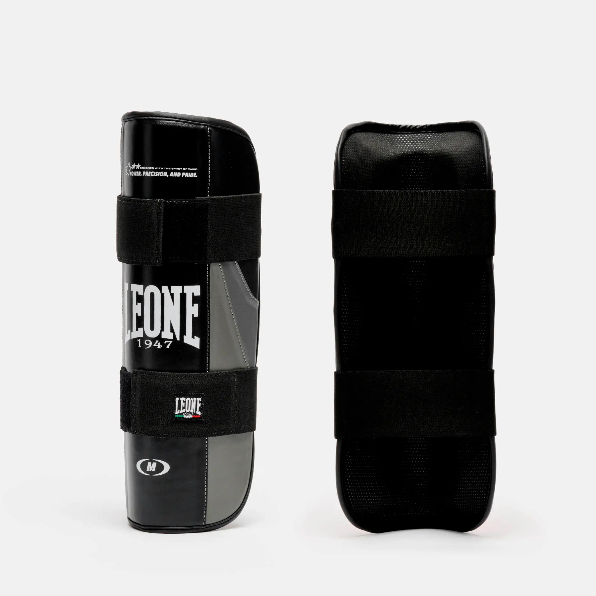 Paratibie Kick Light Leone 1947 WAKO Nero PT189-01 omologato FEDERKOMBAT per gare e competizioni di Kickboxing, Point Fight, Full Contact, Low Kick WAKO. Paratibie per Calzare Kickboxing.