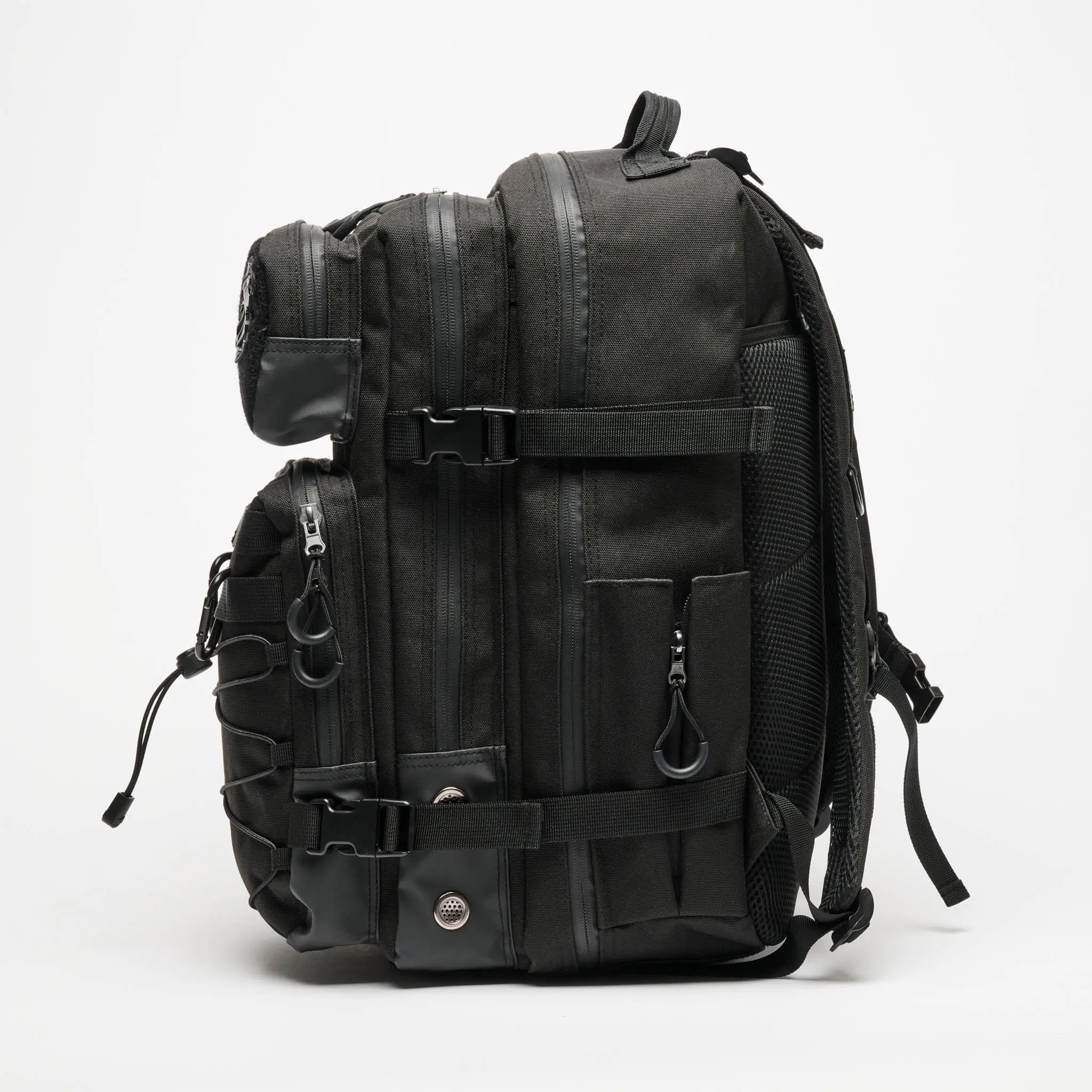 Zaino Tattico Leone 1947 Black Lion AC953-01 Nero, per attrezzatura Palestra, Lifestyle, Viaggi. Zaino Militare Nero, Multitasca. Zaino resistente per attrezzatura Sport da Combattimento, Muay Thai, Kickboxing, MMA, Boxe, BJJ.