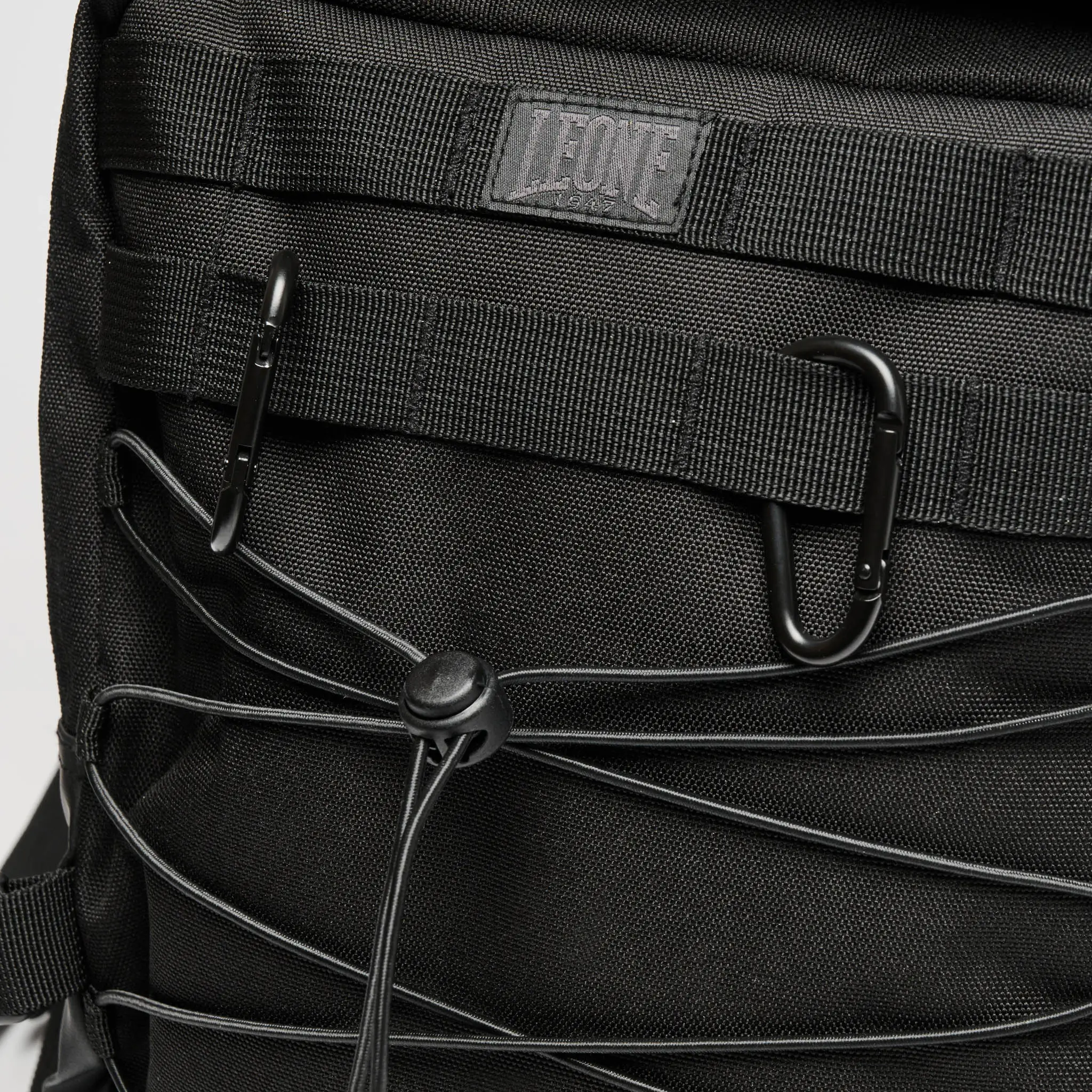 Zaino Tattico Leone 1947 Black Lion AC953-01 Nero, per attrezzatura Palestra, Lifestyle, Viaggi. Zaino Militare Nero, Multitasca. Zaino resistente per attrezzatura Sport da Combattimento, Muay Thai, Kickboxing, MMA, Boxe, BJJ.