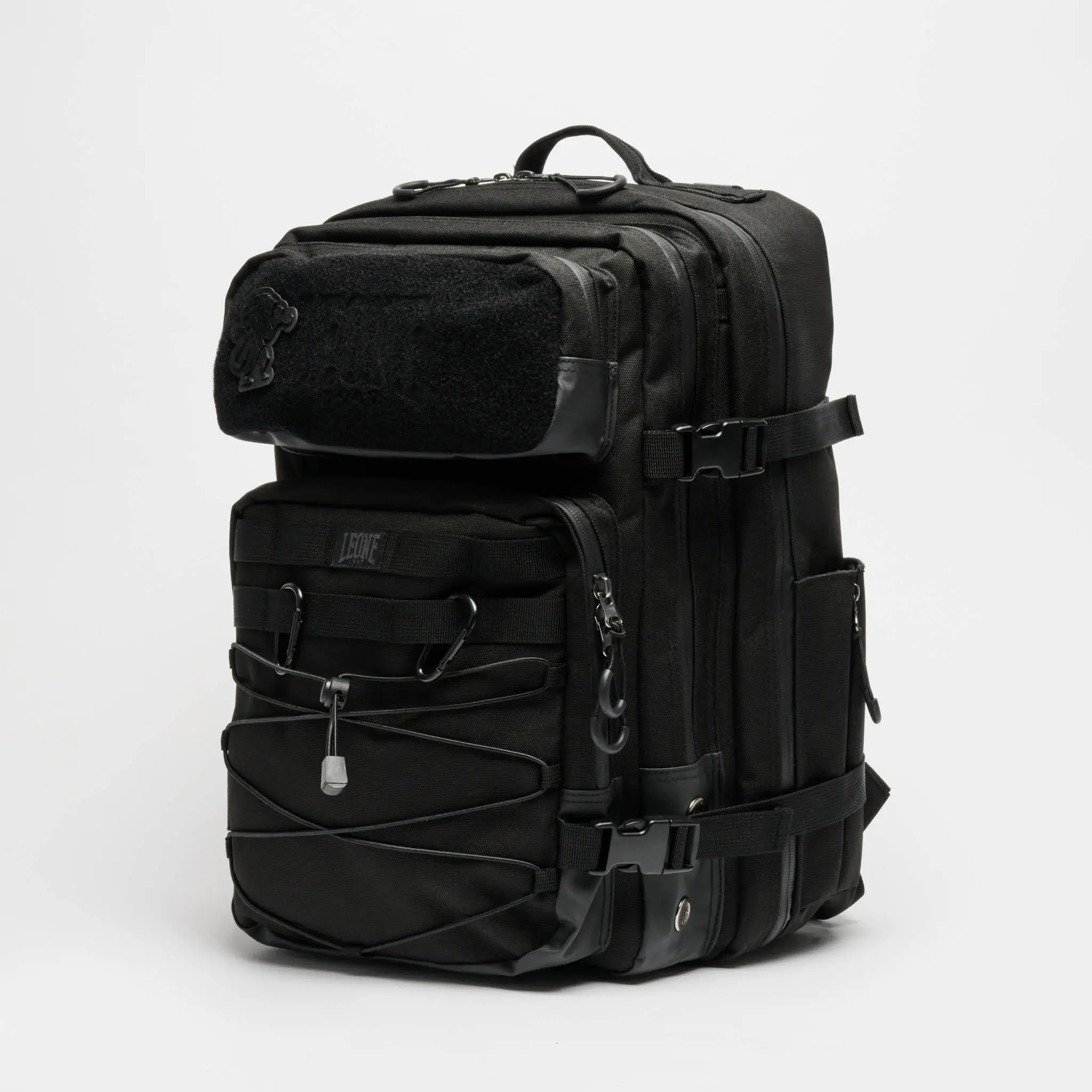 Zaino Tattico Leone 1947 Black Lion AC953-01 Nero, per attrezzatura Palestra, Lifestyle, Viaggi. Zaino Militare Nero, Multitasca. Zaino resistente per attrezzatura Sport da Combattimento, Muay Thai, Kickboxing, MMA, Boxe, BJJ.